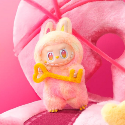 LABUBU PELUCHE STILARIO